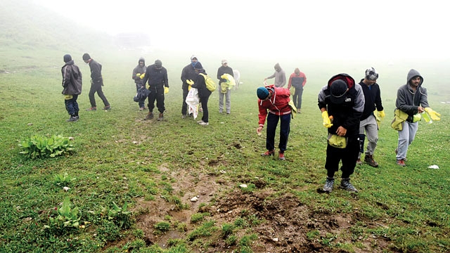 Waste Warriors of Roopkund Shine In Action