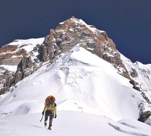 Two Romanians Create History By Climbing to the Mt. Peak 5