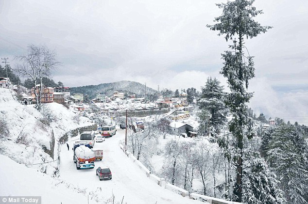 Himachal Pradesh Welcomes Its First Snowfall Of The Season